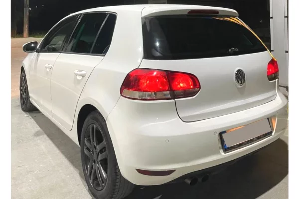 Auto in Vendita a Tirana - 3,900 Euro