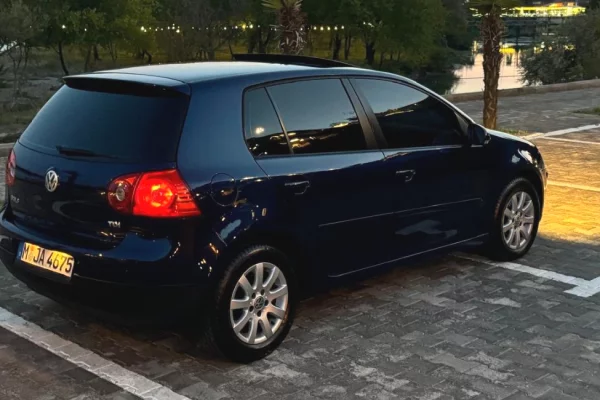 Auto in Vendita a Tirana - 5,200 Euro