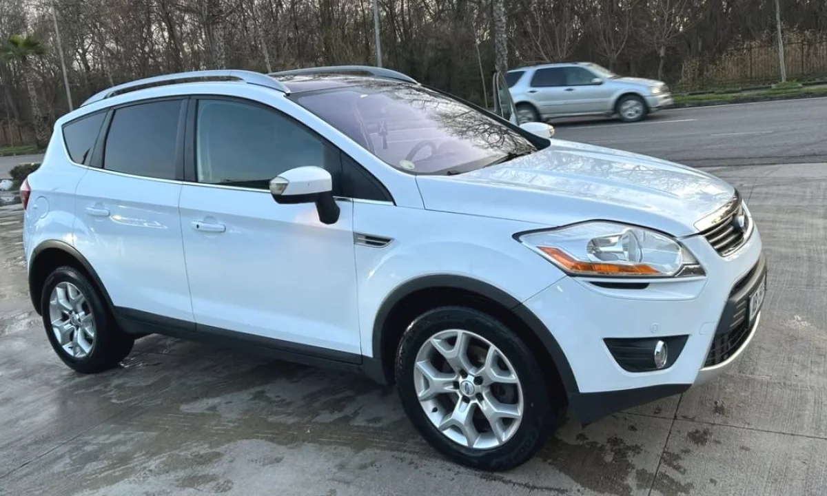 Auto in Vendita a Durazzo, Ford, 2009 Diesel,Kambio Manual Pagamento 6,500  Euro.