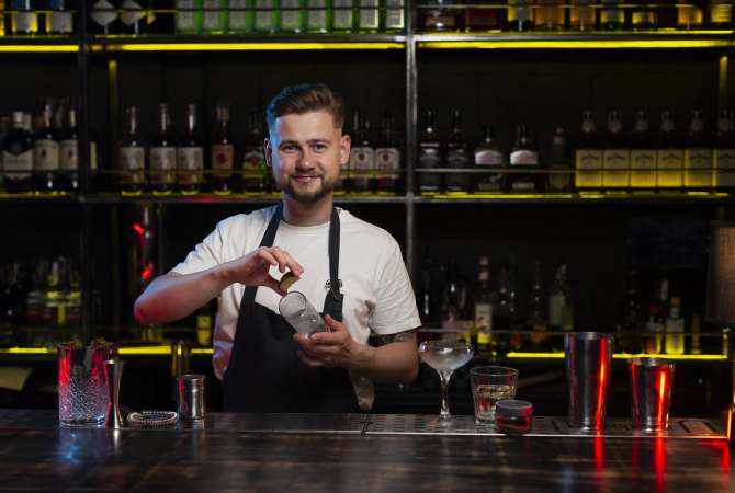 Njoftime Pune per bankajer/e ne Tirane