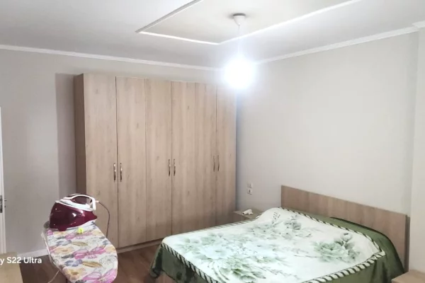 Shtepi me qera Apartament ne Tirane, 1+1, Mobilimi E mobiluar, Pagesa 500  Euro.