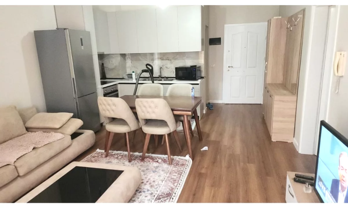 Shtepi me qera Apartament ne Tirane, 1+1, Mobilimi E mobiluar, Pagesa 500  Euro.