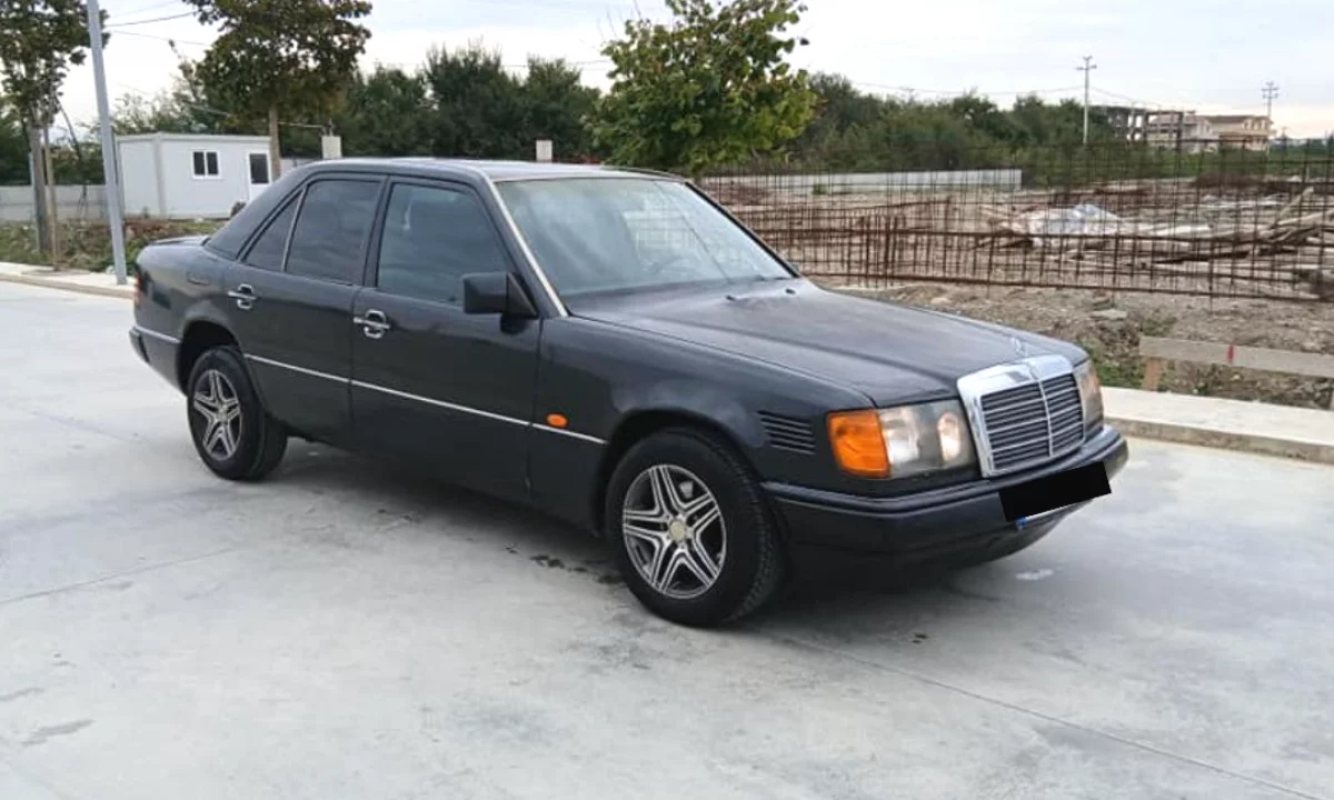 Auto in Vendita a Tirana, Fiat, 2000 Diesel,Kambio Automatik Pagamento 2,600  Euro.