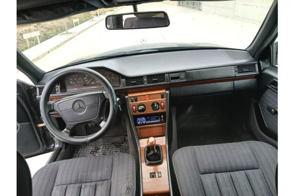 Auto in Vendita a Tirana - 2,600 Euro