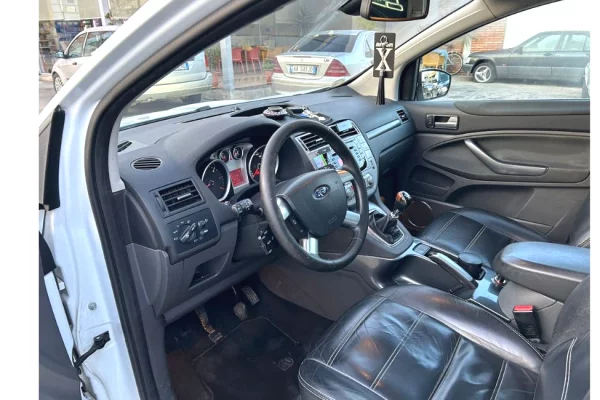 Auto in Vendita a Tirana - 6,200 Euro