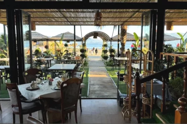 Njoftime Pune per Kamarier/e, Banakier/e, Ndihmes kamariere, Ndihmes kuzhunier, Sanitare, Pjatalarese ne Vlore