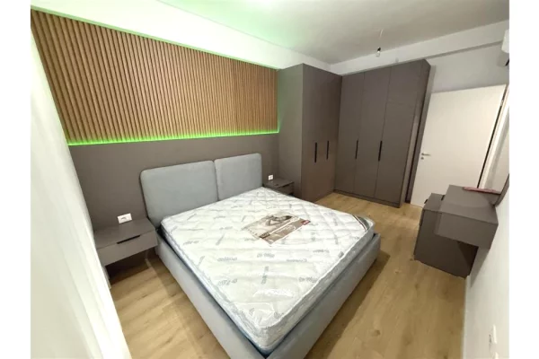 Shtepi me qera Apartament ne Tirane, 1+1, Mobilimi E mobiluar, Pagesa 50,000  Leke.