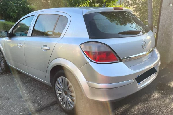 Auto in Vendita a Tirana - 1,700 Euro