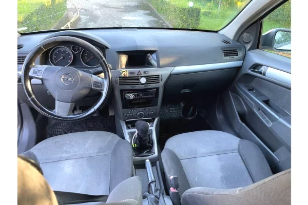 Auto in Vendita a Tirana - 1,700 Euro