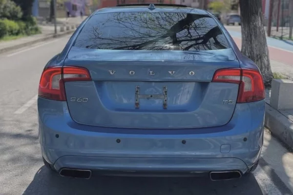 Auto in Vendita a Tirana - 8,500 Euro