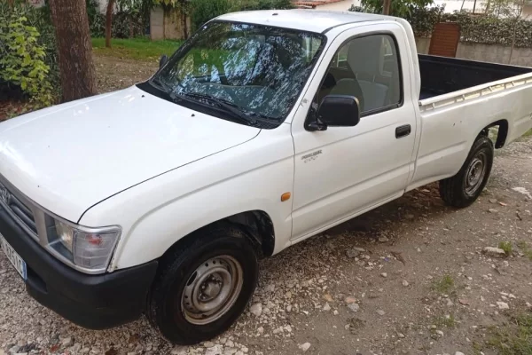 Auto in Vendita a Valona - 6,700 Euro