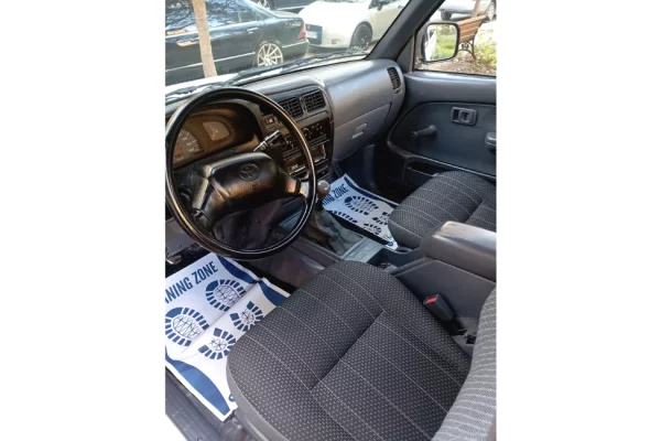 Auto in Vendita a Valona - 6,700 Euro