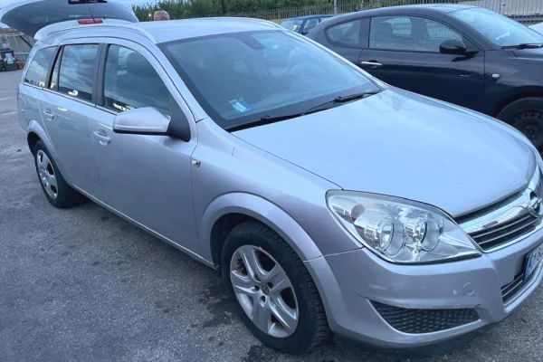 Auto in Vendita a Tirana - 3,000 Euro