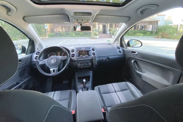 Auto in Vendita a Tirana - 8,300 Euro