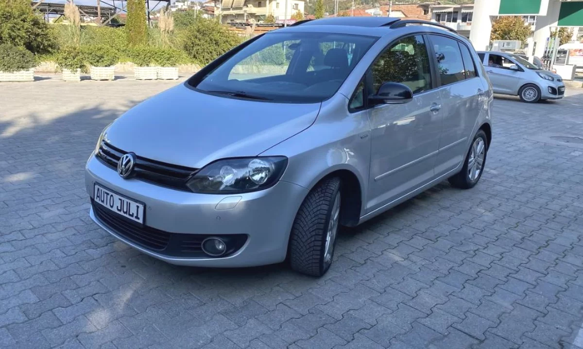 Auto in Vendita a Tirana, Volkswagen, 2012 Diesel,Kambio Automatik Pagamento 8,300  Euro.