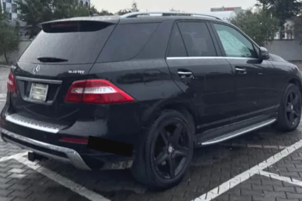 Auto in Vendita a Tirana - 14,300 Euro