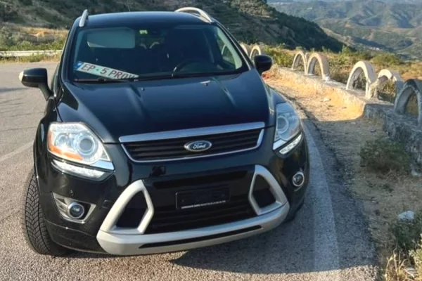 Auto in Vendita a Lushnja - 9,300 Euro