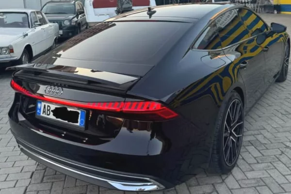 Auto in Vendita a Tirana - 37,000 Euro