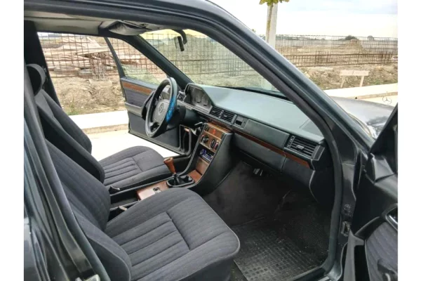 Auto in Vendita a Tirana - 2,600 Euro