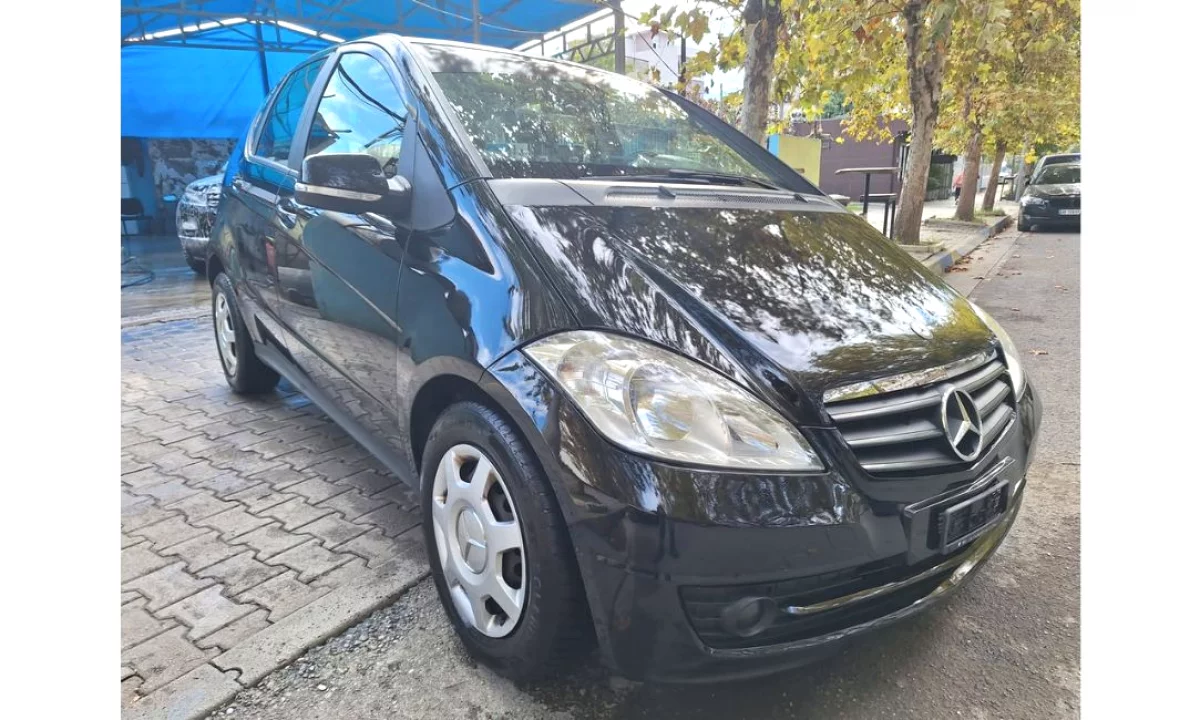 Auto in Vendita a Elbasan, Mercedes-Benz, 2009 gasoline-gas,Kambio Automatik Pagamento 3,999  Euro.