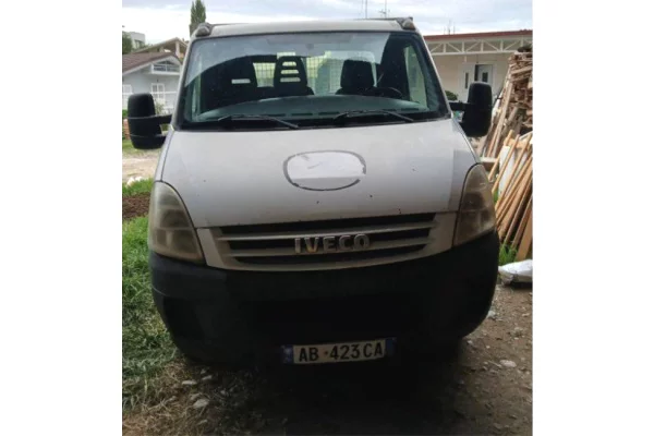 Auto in Vendita a Tirana - 12,800 Euro