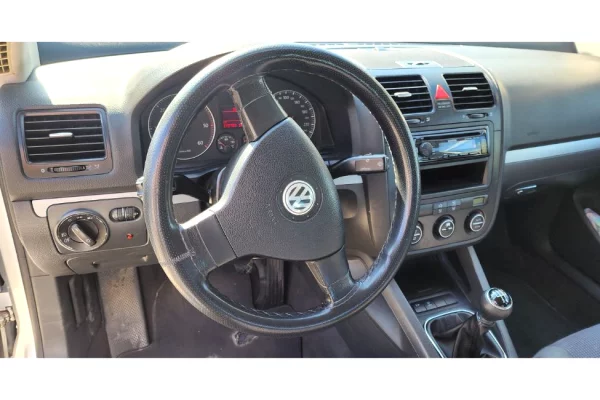 Auto in Vendita a Tirana - 3,400 Euro