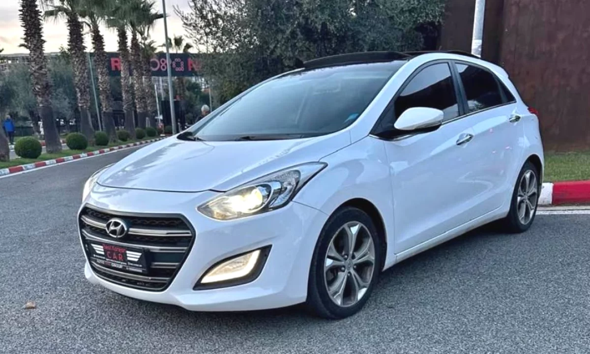 Auto in Vendita a Tirana, Hyundai, 2012 Diesel,Kambio Automatik Pagamento 7,300  Euro.