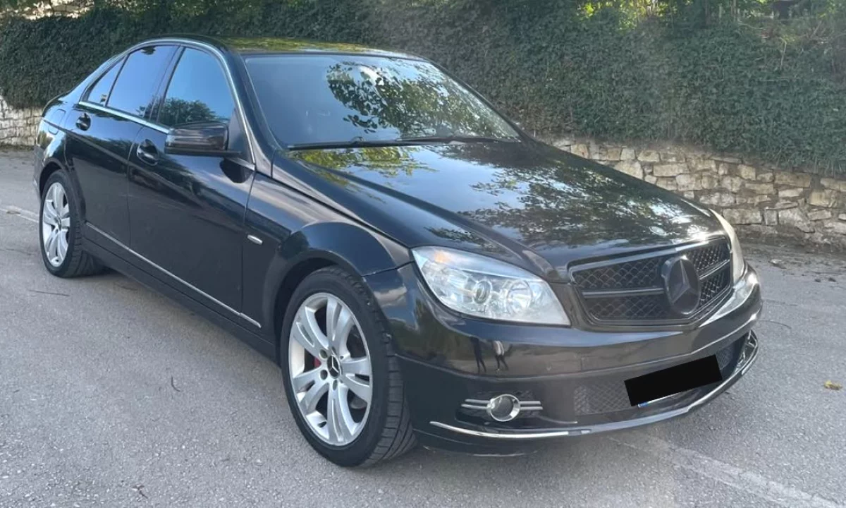 Auto in Vendita a Tirana, Mercedes-Benz, 2009 Diesel,Kambio Automatik Pagamento 5,800  Euro.