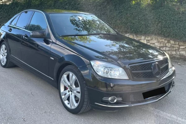 Auto in Vendita a Tirana - 5,800 Euro