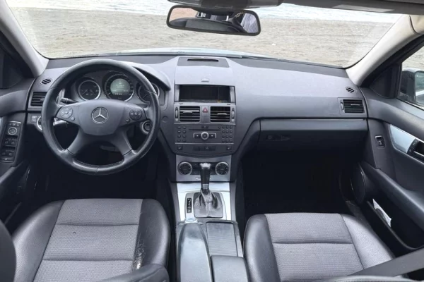 Makina ne shitje ne Tirane - 7,800 Euro