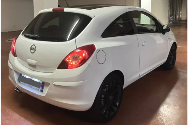 Auto in Vendita a Tirana - 4,100 Euro