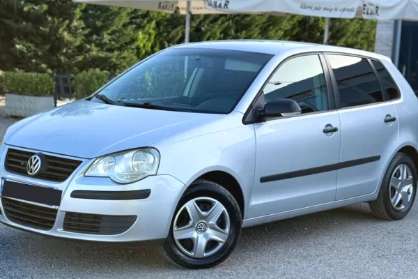 Auto in Vendita a Tirana - 2,700 Euro