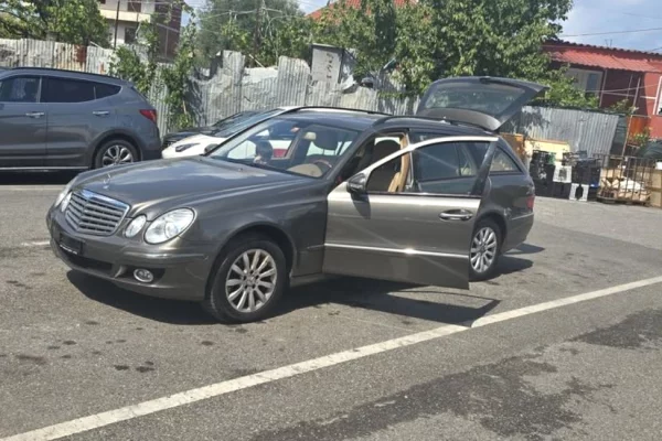 Auto in Vendita a Tirana - 4,500 Euro