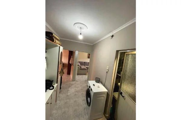 Shtepi ne shitje Apartament ne Tirane, 1+1, Mobilimi E mobiluar, Pagesa 88,000  Euro.