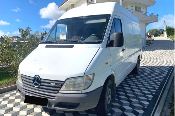 Auto in Vendita a Tirana - 7,200 Euro