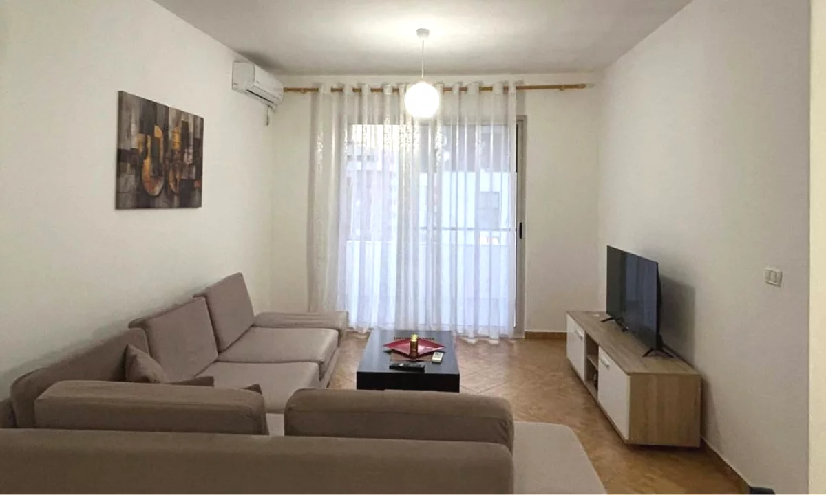 Shtepi me qera Apartament ne Tirane, 2+1, Mobilimi E mobiluar, Pagesa 47,000  Leke.