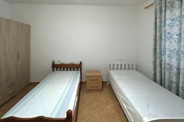 Shtepi me qera Apartament ne Tirane, 2+1, Mobilimi E mobiluar, Pagesa 47,000  Leke.