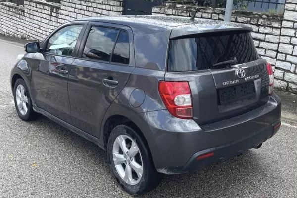 Auto in Vendita a Tirana - 6,800 Euro