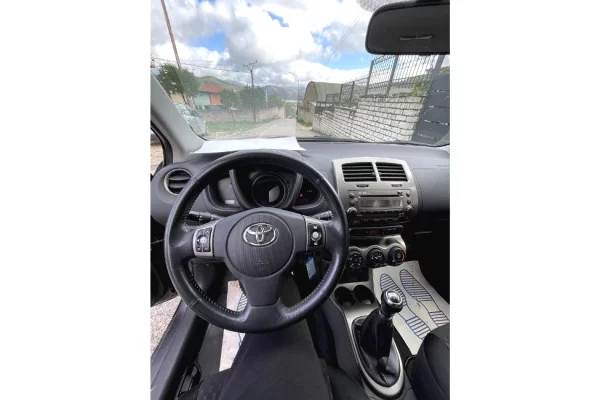 Auto in Vendita a Tirana - 6,800 Euro