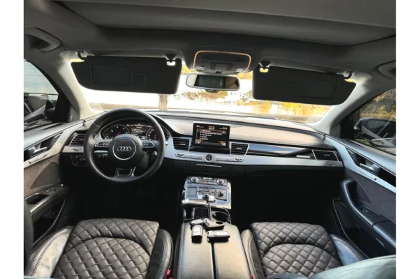 Auto in Vendita a Tirana - 13,500 Euro