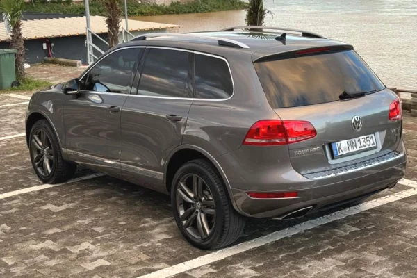 Auto in Vendita a Tirana - 12,500 Euro