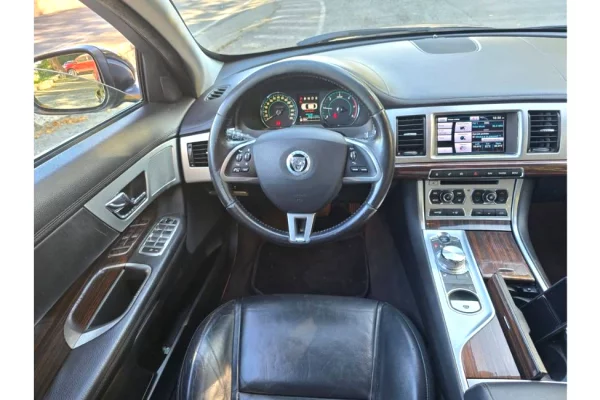 Auto in Vendita a Tirana - 6,900 Euro