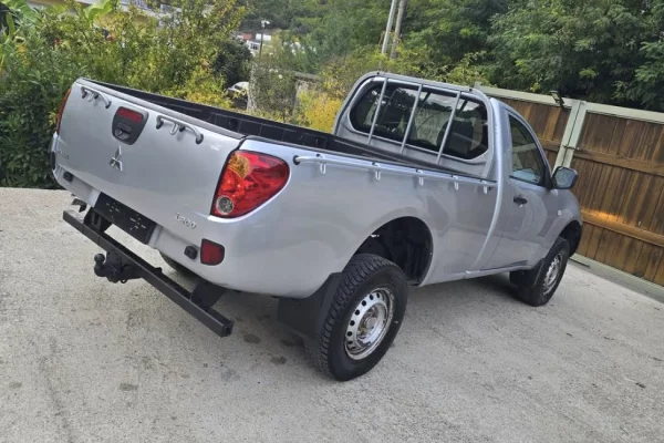 Auto in Vendita a Tirana - 9,000 Euro