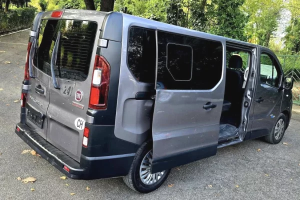 Auto in Vendita a Tirana - 12,900 Euro