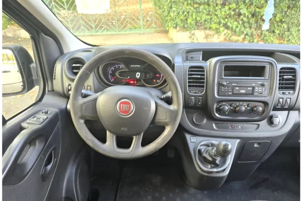 Auto in Vendita a Tirana - 12,900 Euro