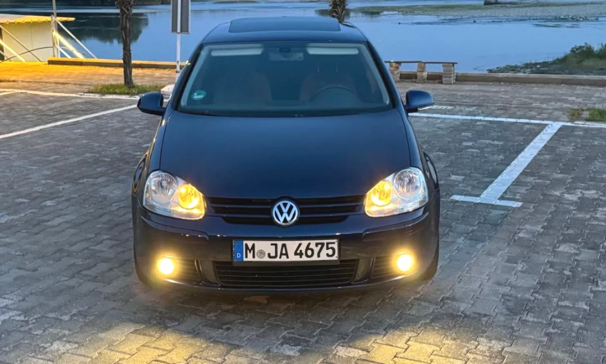 Auto in Vendita a Tirana, Volkswagen, 2005 Diesel,Kambio Automatik Pagamento 5,200  Euro.