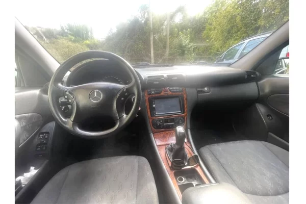 Auto in Vendita a Tirana - 2,700 Euro