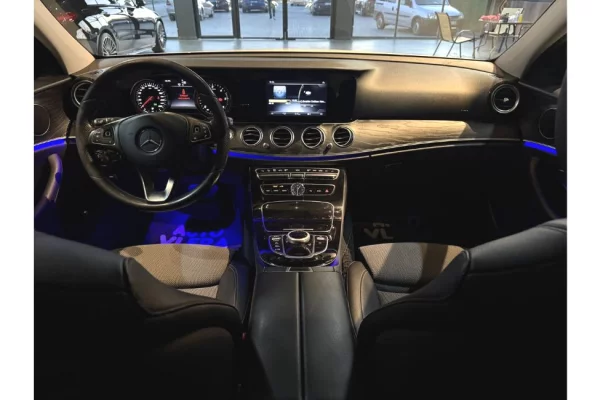 Auto in Vendita a Gjilan, Mercedes-Benz, 2017 Diesel,Kambio Automatik Pagamento 21,900  Euro.