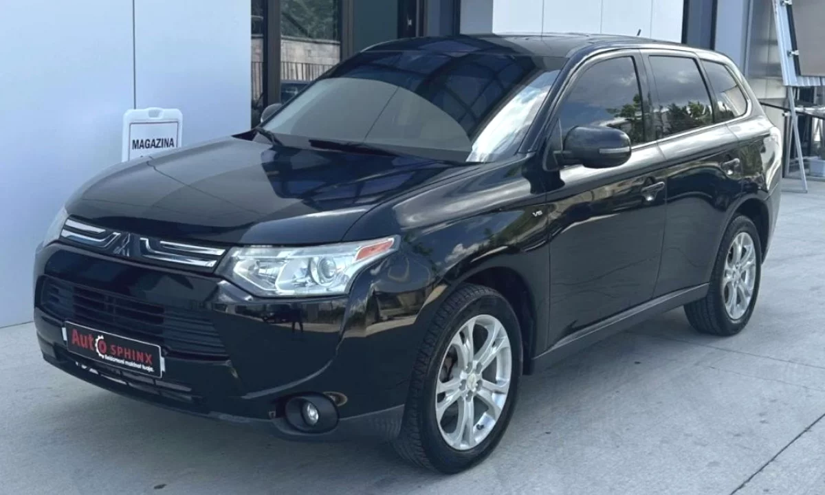 Auto in Vendita a Tirana, Mitsubishi, 2014 gasoline-gas,Kambio Automatik Pagamento 11,500  Euro.