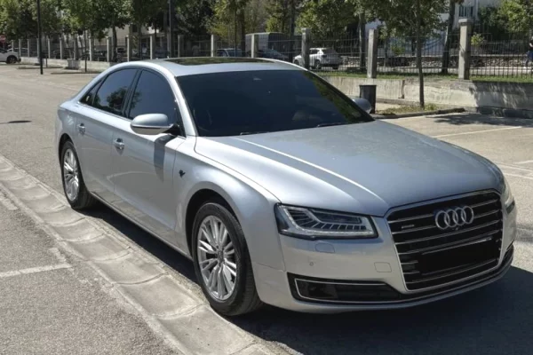 Auto in Vendita a Tirana - 17,000 Euro